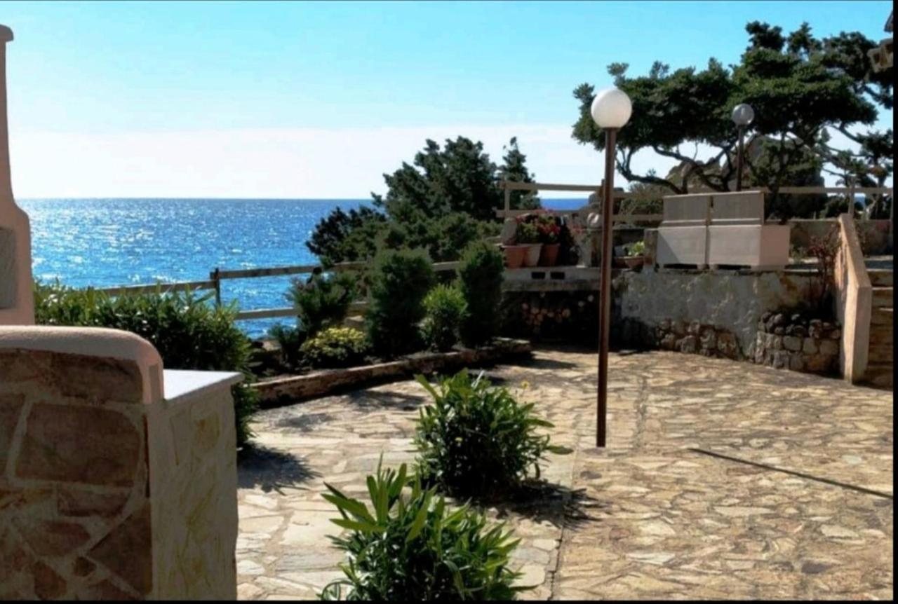 Villa Vera Trifamigliare Con Ingresso Diretto 20 Mt Al Mare Clima Wi-Fi Bbq 칼라리베로토 외부 사진