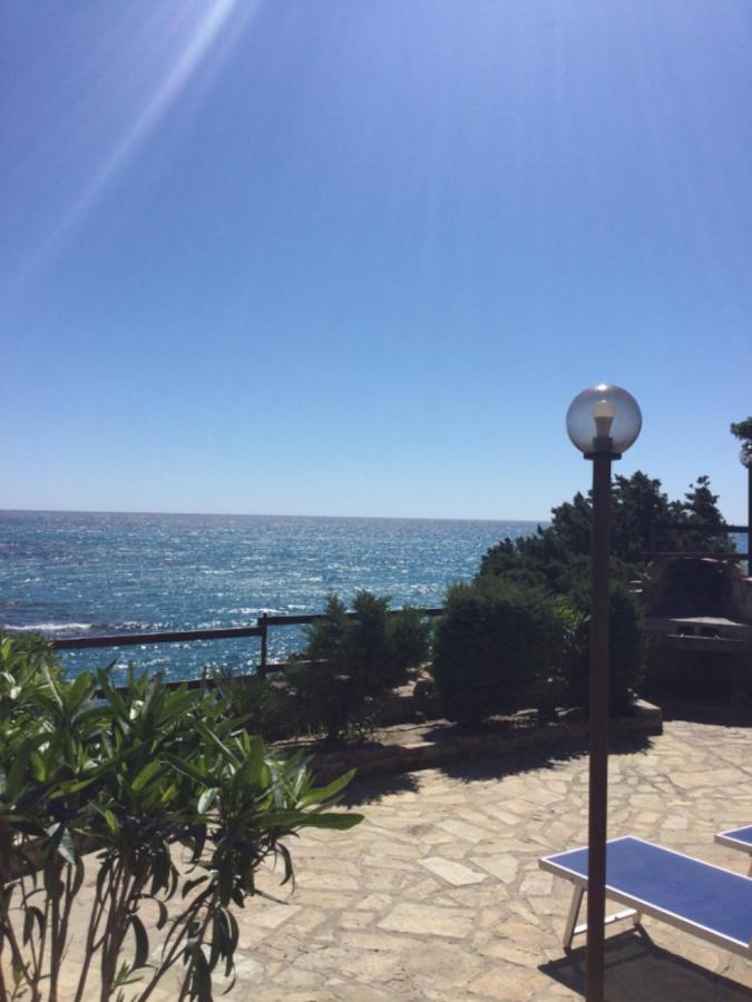Villa Vera Trifamigliare Con Ingresso Diretto 20 Mt Al Mare Clima Wi-Fi Bbq 칼라리베로토 외부 사진